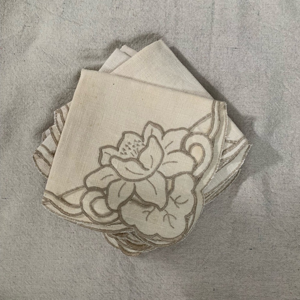 Vintage Elegant Floral Embroidered Napkins set of 7